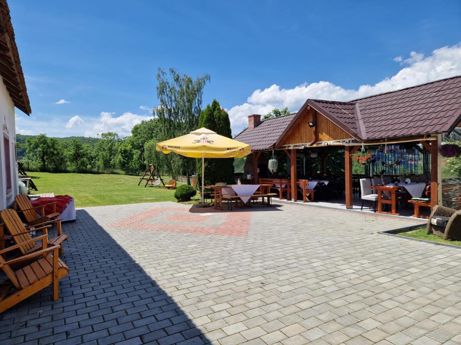 Pensiunea Turistica Retreat Belvedere Vadu Crisului Luaran gambar